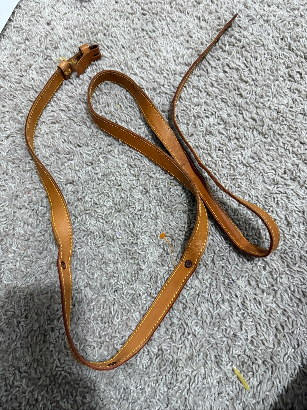 Louis Vuitton saumur strap A61